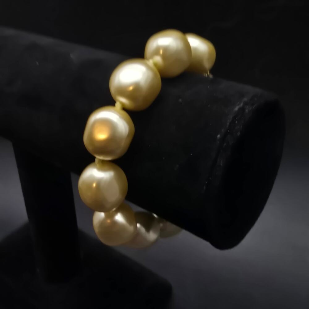Monet Faux Pearl Beaded Bracelet Plastic Vintage Costume Jewelry